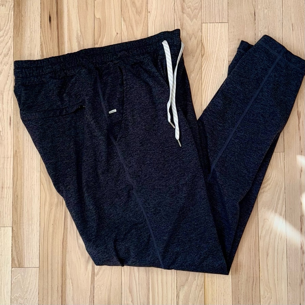 Vuori Dark Gray Joggers with Elastic Waistband and Sporty Style